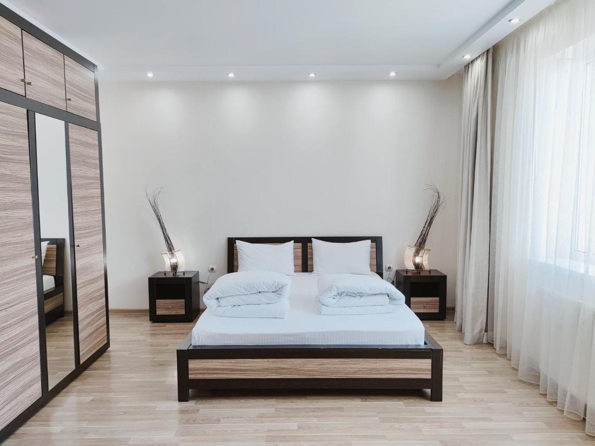Apartment Positive Lviv Exterior foto